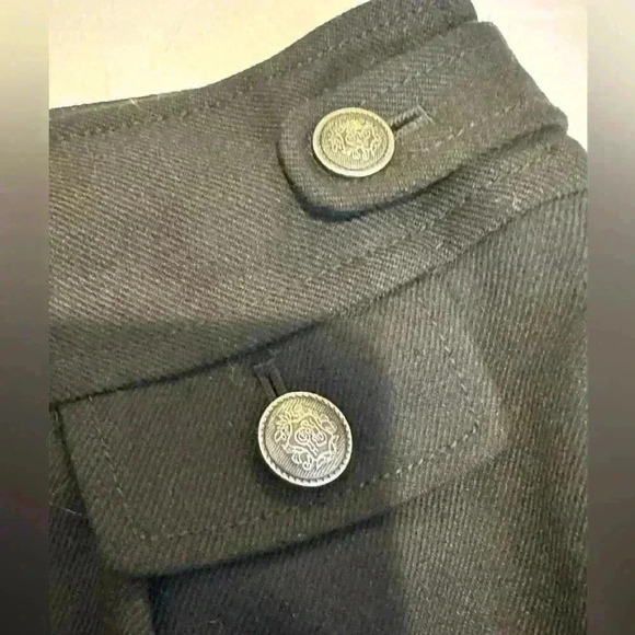 Banana Republic Lined Skirt with Gold accent Buttons (Size 4) - Picture 4 of 15